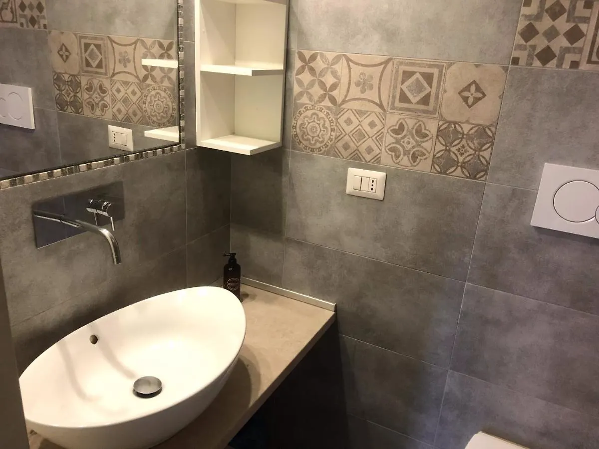 Apartment Relstay - Porta Venezia - Studio Milan Italy