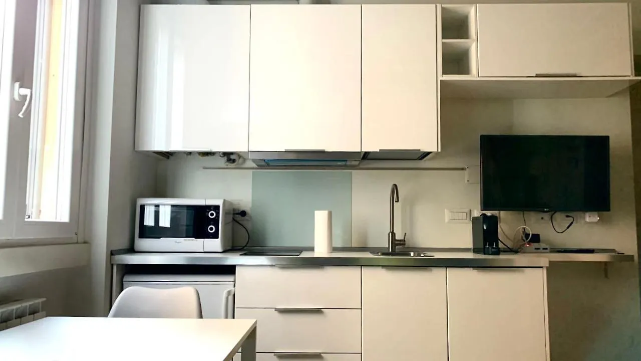 Relstay - Porta Venezia - Studio Milan