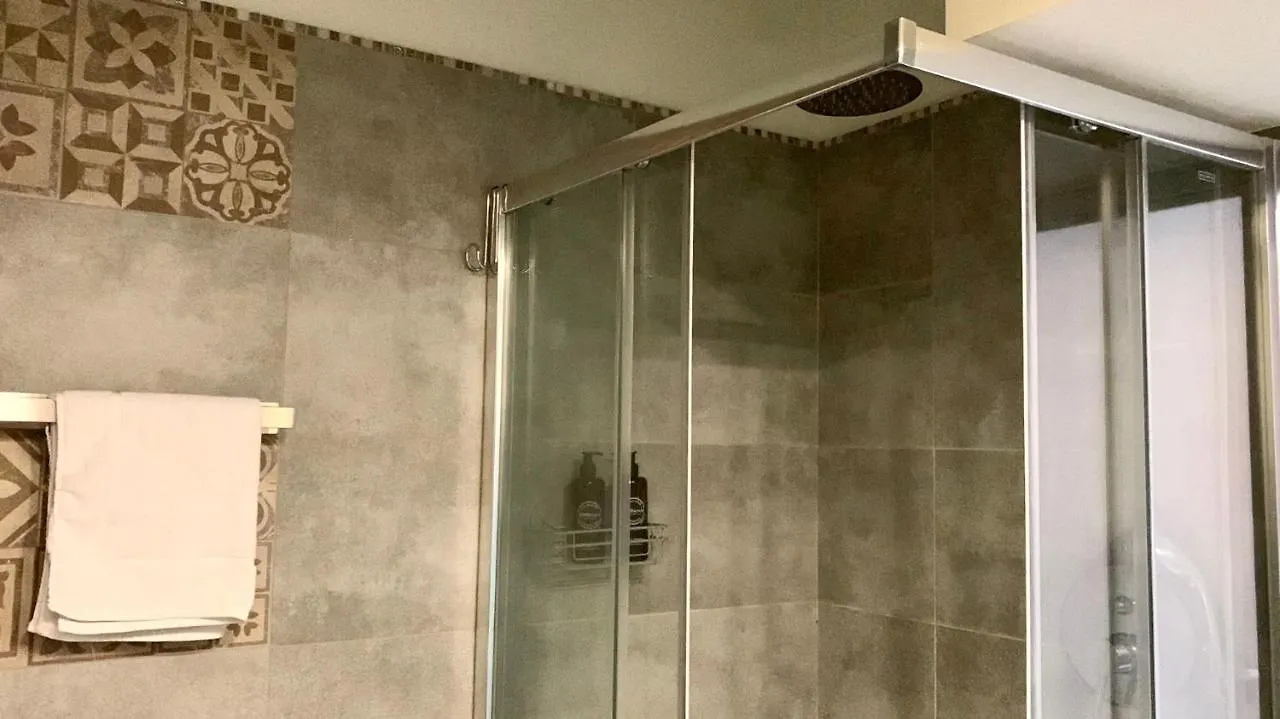 Relstay - Porta Venezia - Studio Milan Apartment
